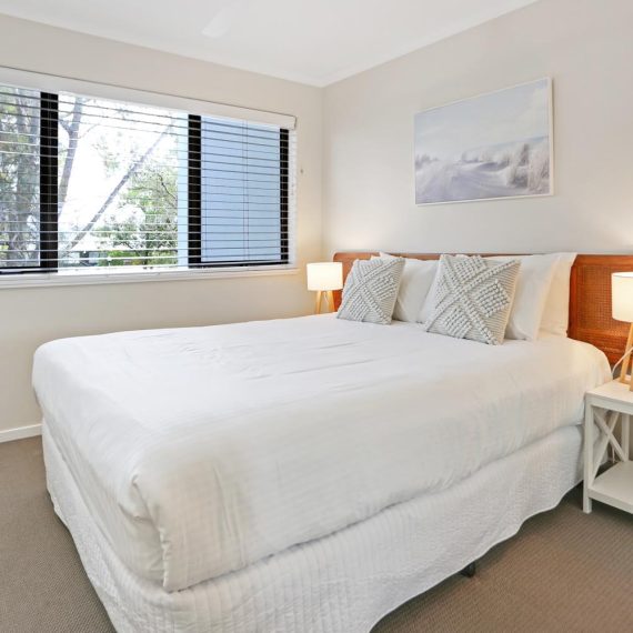 Noosa Shores Resort Standard bedroom