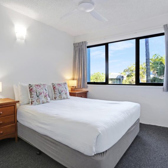 Noosa Shores Resort Standard bedroom with aircon