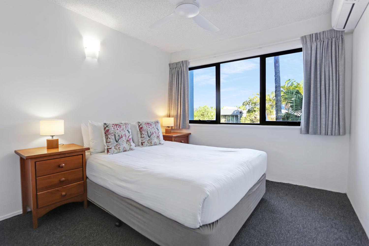 Noosa Shores Resort Standard bedroom with aircon