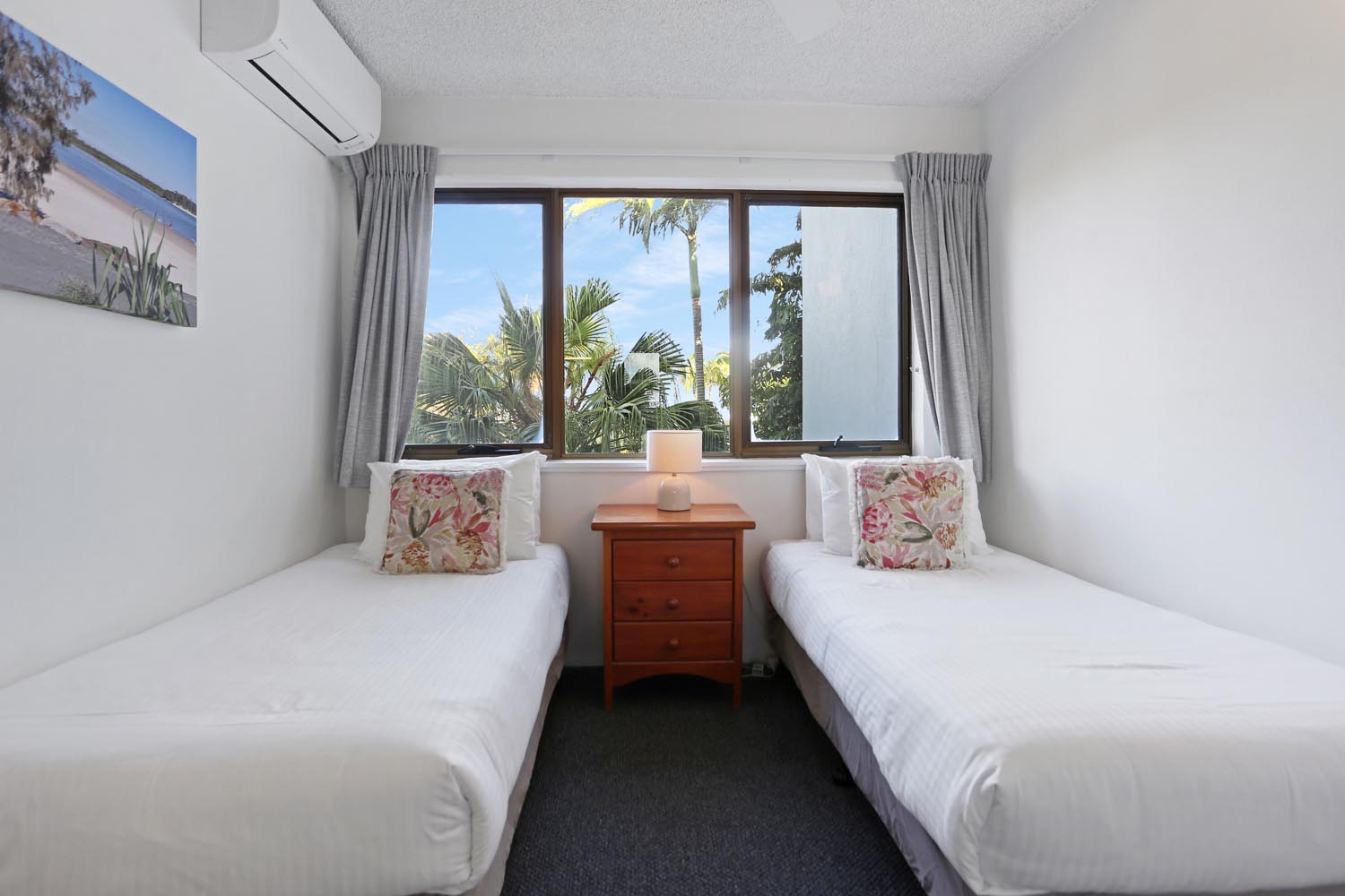 Noosa Shores Resort 2 bed Standard bedroom with 2 bed
