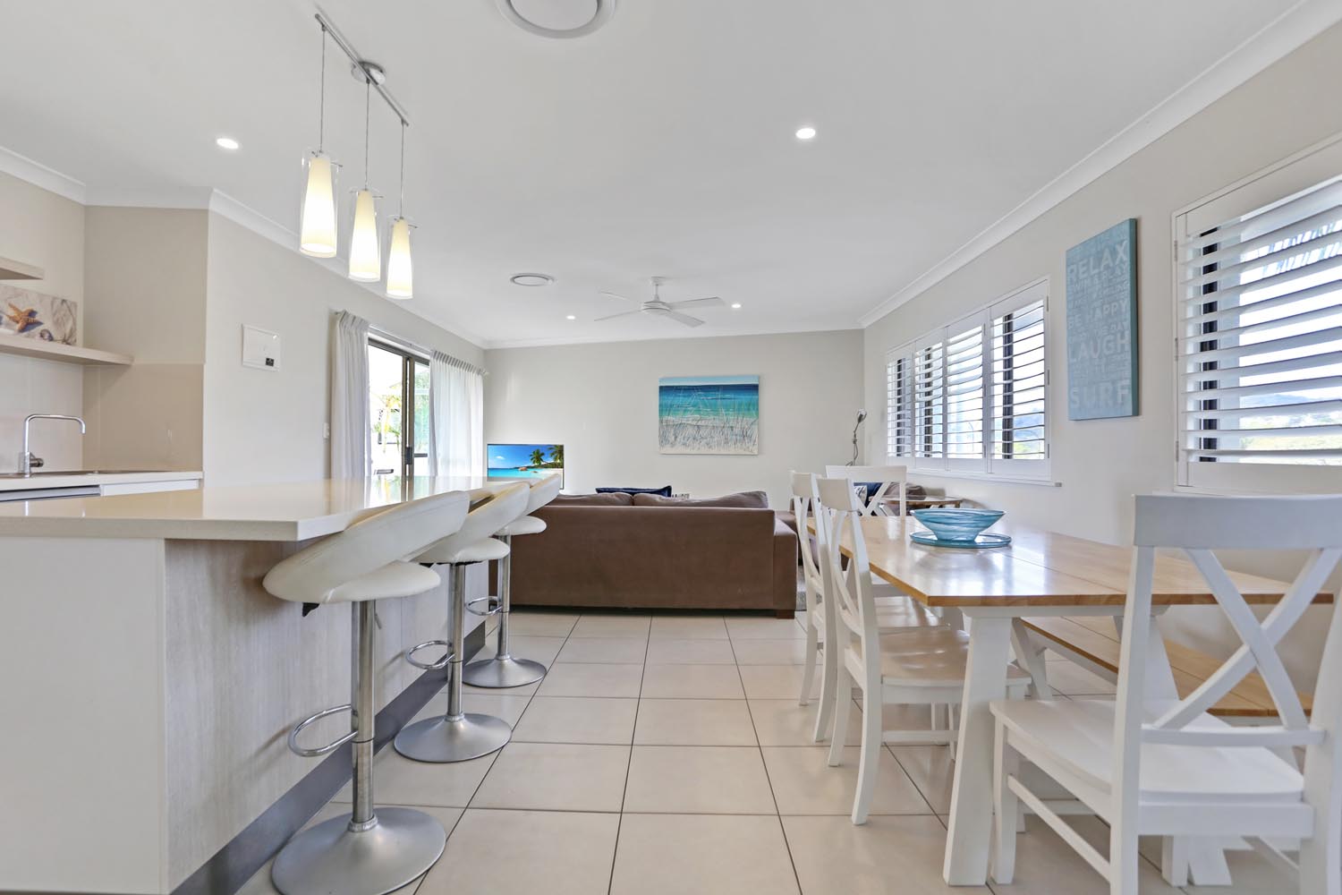 Noosa Shores Resort Deluxe kitchen