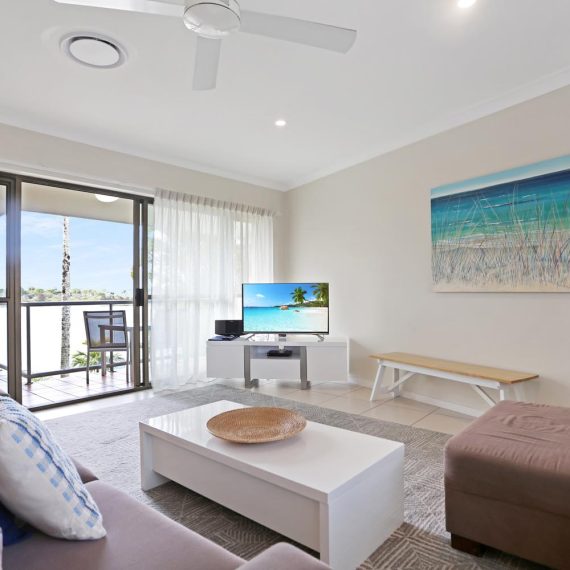 Noosa Shores Resort 3 bed deluxe loungeroom